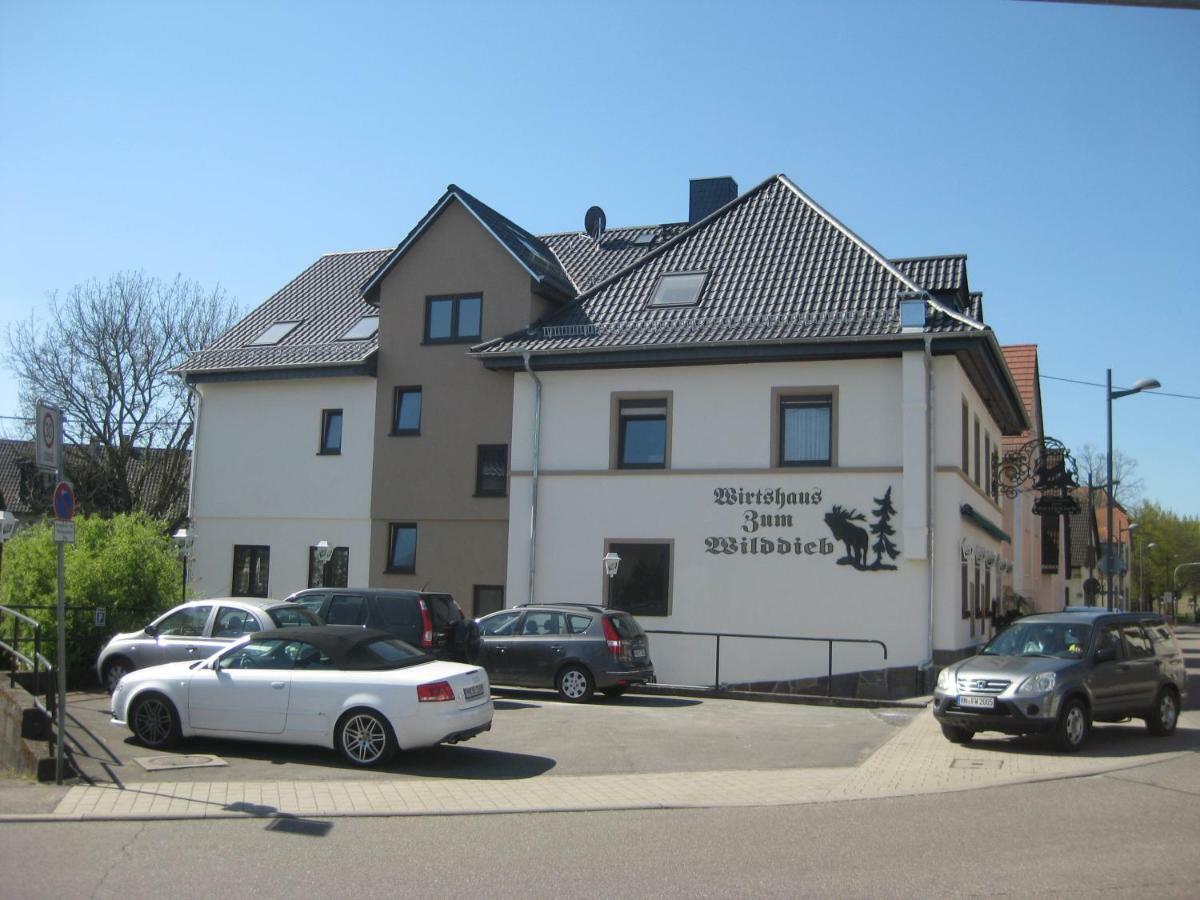 Wirtshaus Zum Wilddieb Бад Рапенау Екстериор снимка